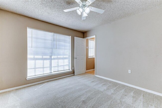 Building Photo - 1515 Sandy Springs Rd