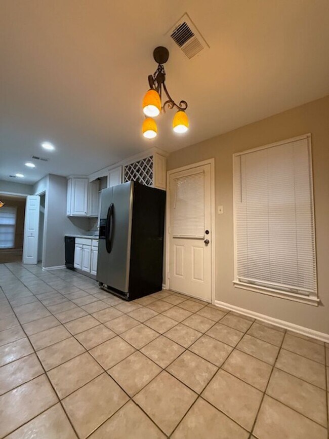 Building Photo - Charming 3-Bedroom Home in Cordova-Comfort & Convenience Await!