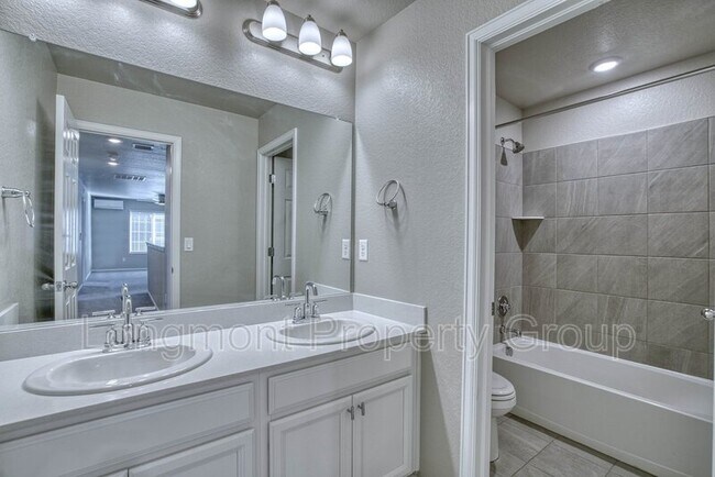 Building Photo - 1032 Sugar Beet Cir