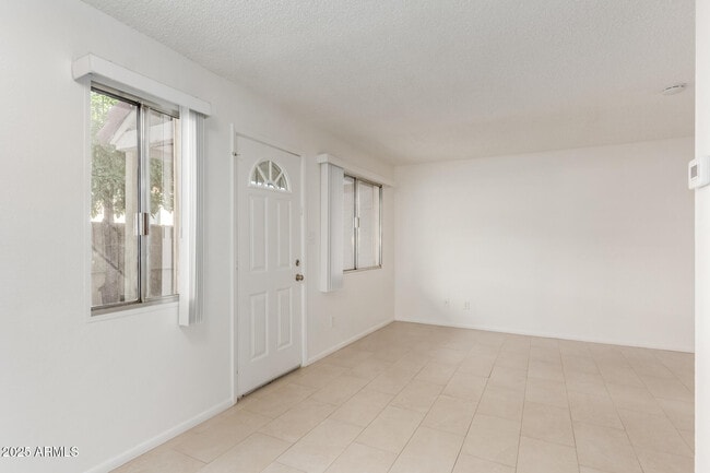 Building Photo - 4764 W Palo Verde Dr