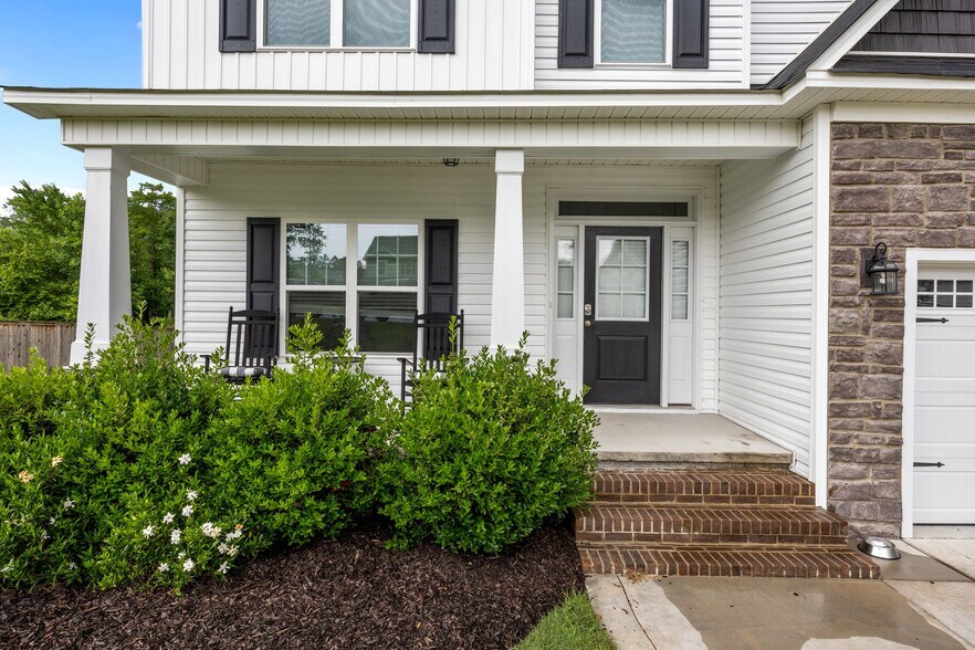 Building Photo - 1165 Camellia Dr