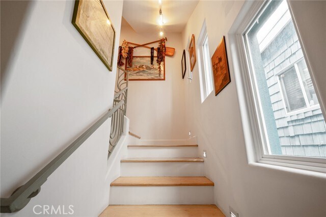 Building Photo - 310 30th St