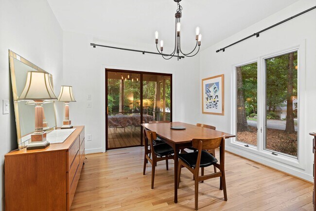 Building Photo - Price improvement - Gorgeous Home in Ironwoods Neighborhood Chapel Hill!!