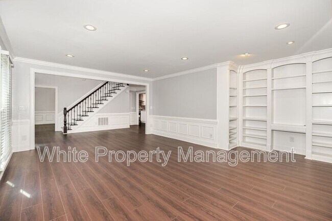 Building Photo - 6121 Dovefield Rd