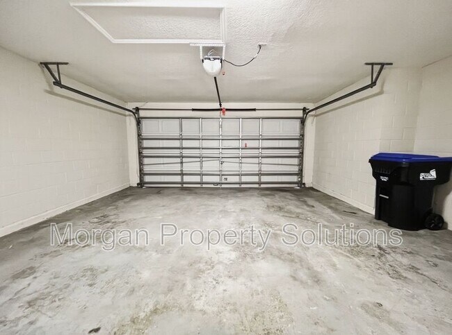 Building Photo - 5379 Tortuga Dr