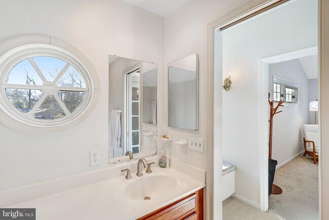 Building Photo - 9232 Forest Haven Dr