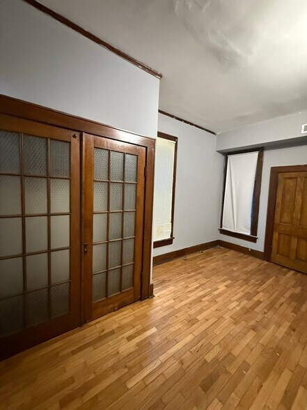 Building Photo - 412 N Church St