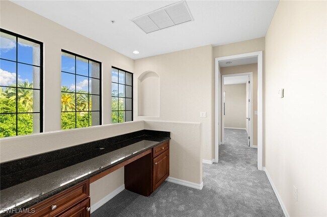 Building Photo - 9050 Capistrano St N