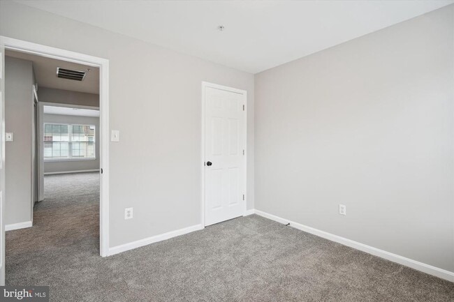 Building Photo - 8114 Mallard Shore Dr