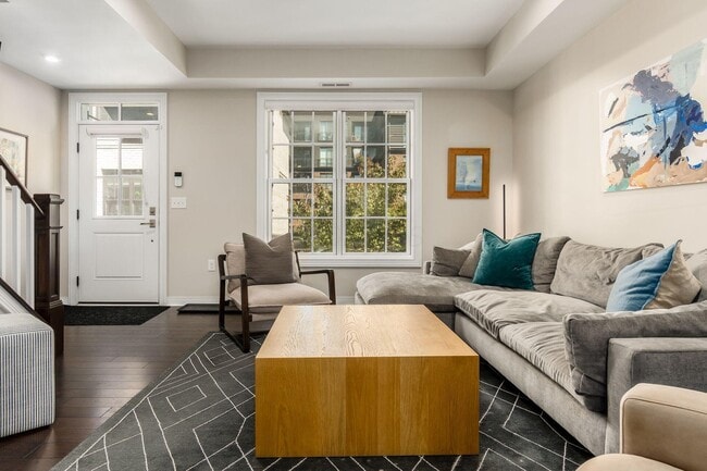 Building Photo - 90 Normandy Ave
