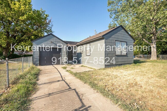 Building Photo - 1502 N Columbia Ave