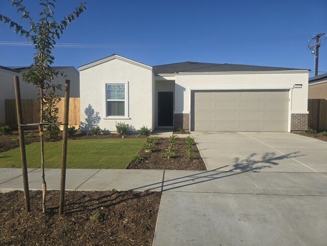 Building Photo - 2632 W Cambridge St