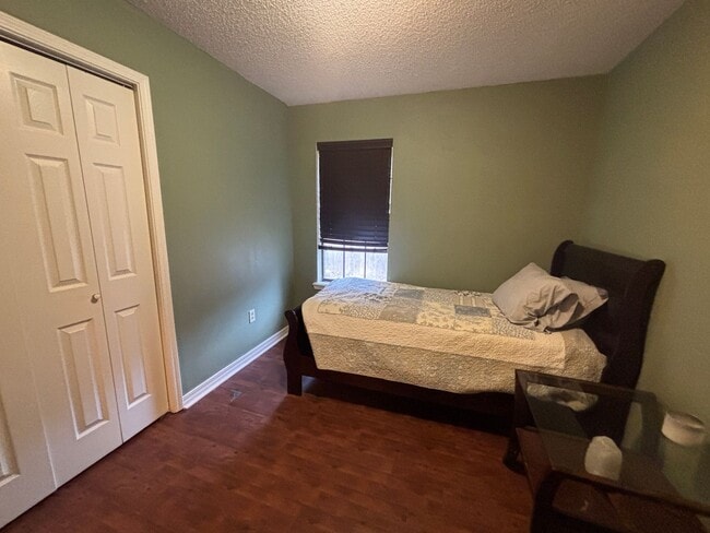 Building Photo - Rare Find in Haughton on double lot with H...