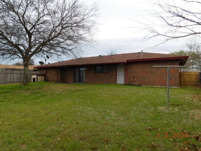 Building Photo - 1105 Pack Ave