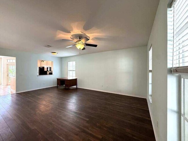 Building Photo - 16221 Bridgewalk Dr