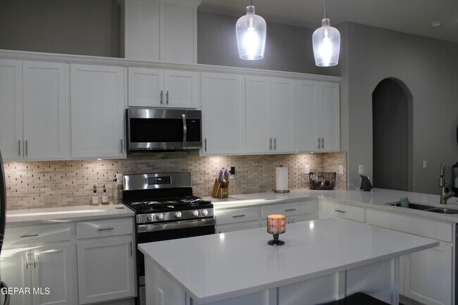 Building Photo - 754 Flexford St