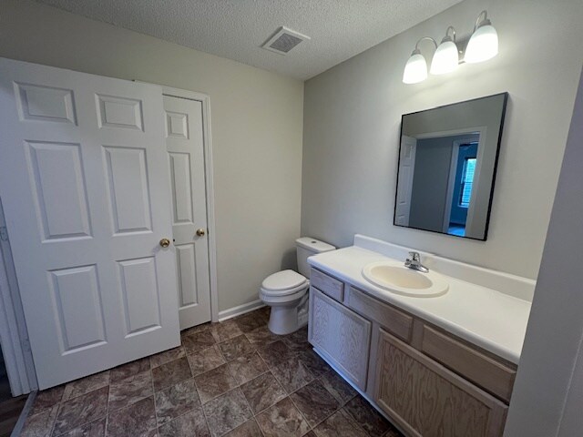 Building Photo - 905 Hanahan Ct