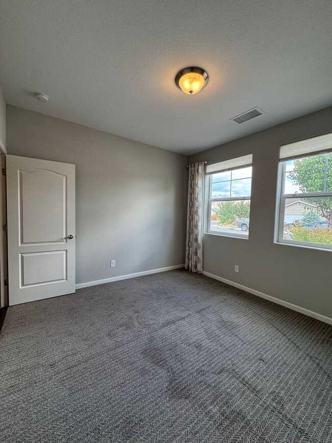 Building Photo - 322 Granite Ct
