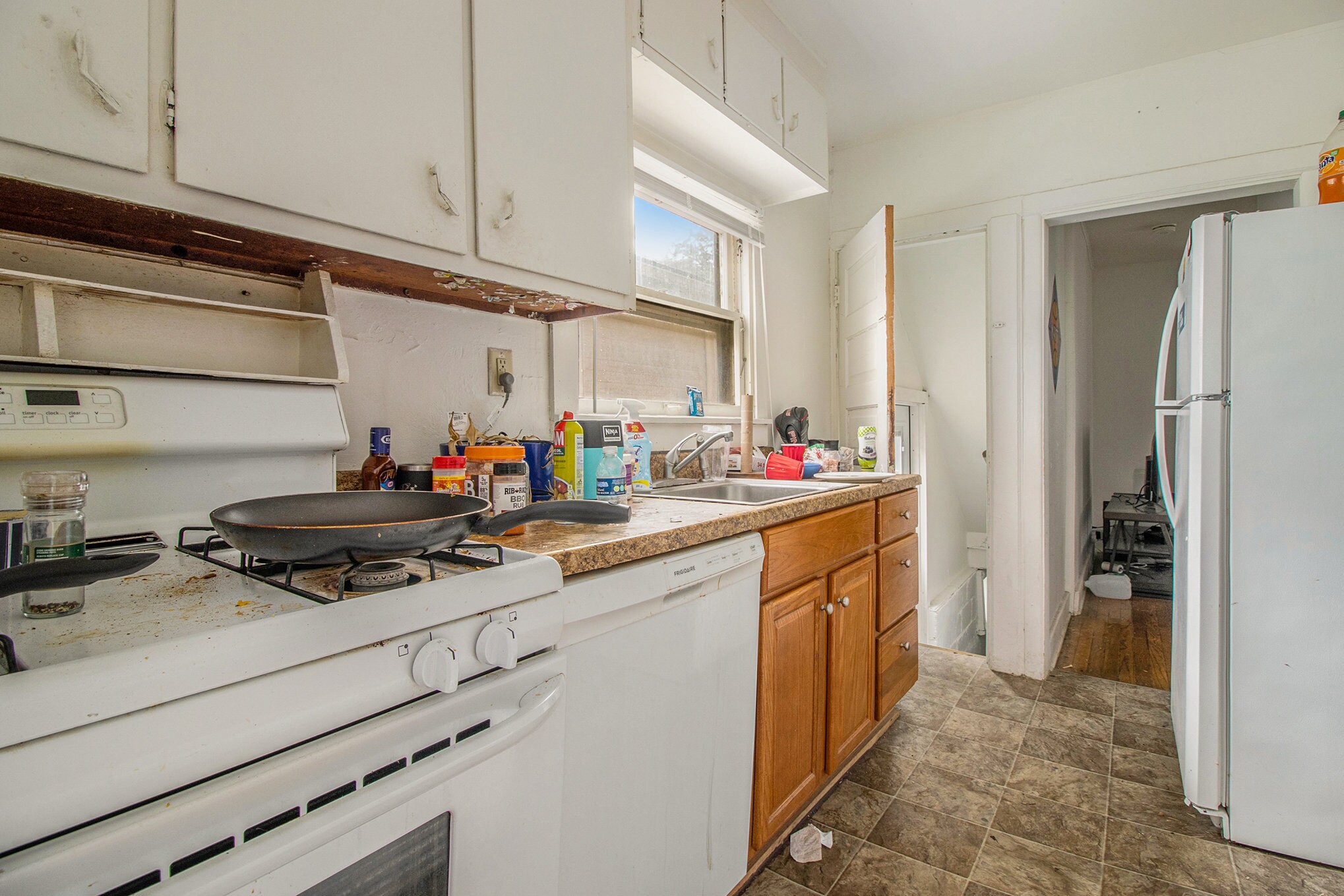 Building Photo - 927 S Division St