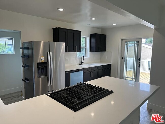 Building Photo - 8037 Campion Dr