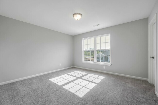 Building Photo - 828 Halford Pl