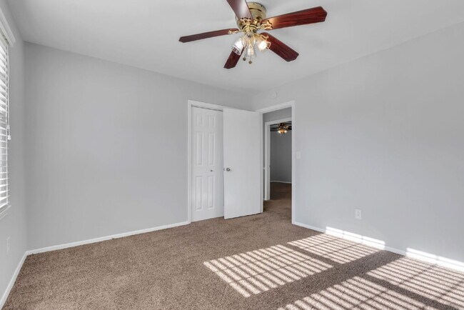 Building Photo - Spacious 3 Bedroom, 2 Bath Home with Dual Living Areas & Energy-Saving Solar Panels! $1900/mo rent