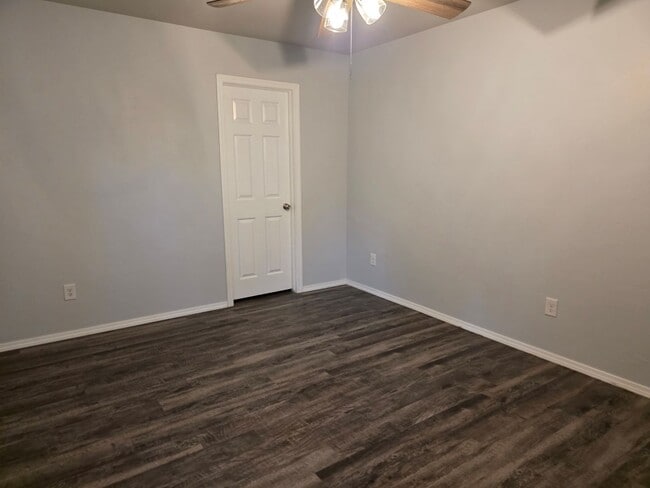 Building Photo - 3 Bedroom home for rent in Noble!