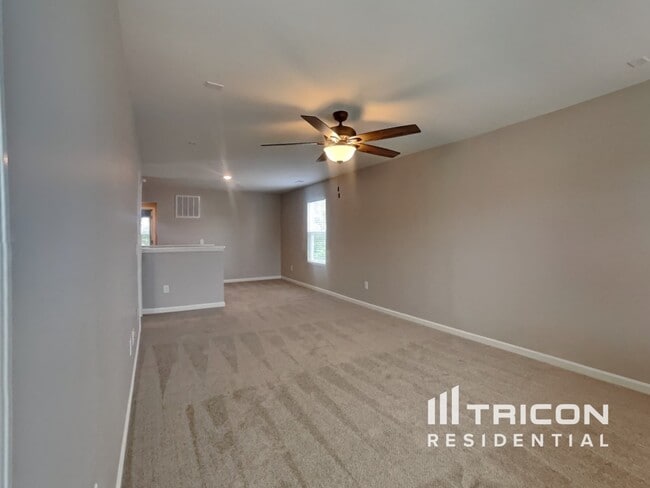 Building Photo - 1037 Bitting Hall Cir