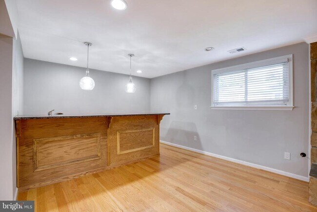 Building Photo - 1208 Forestwood Dr