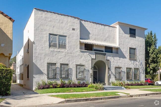 Building Photo - 465 N Curson Ave