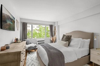 Building Photo - 79 W 12th St