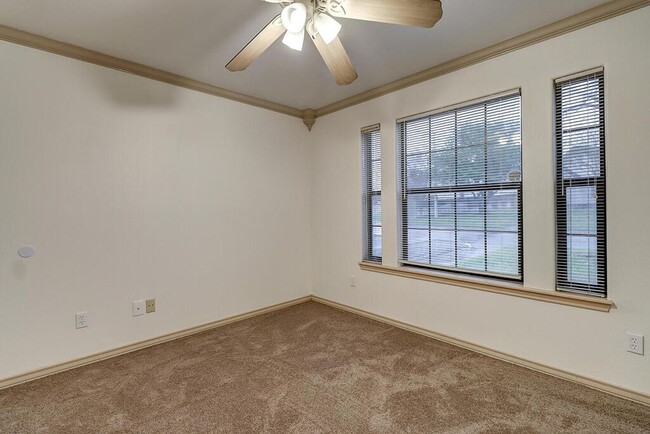 Building Photo - 4249 Rapids Dr