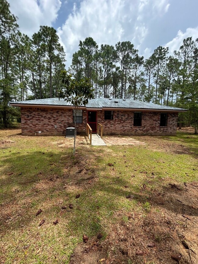 Building Photo - 159 Hawthorn Rd