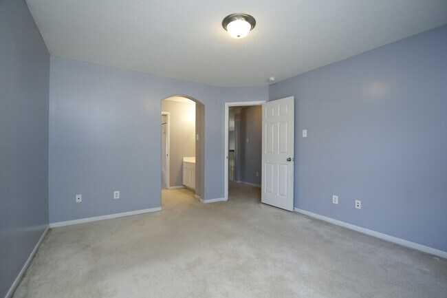 Building Photo - 16706 Mallory Bridge Dr