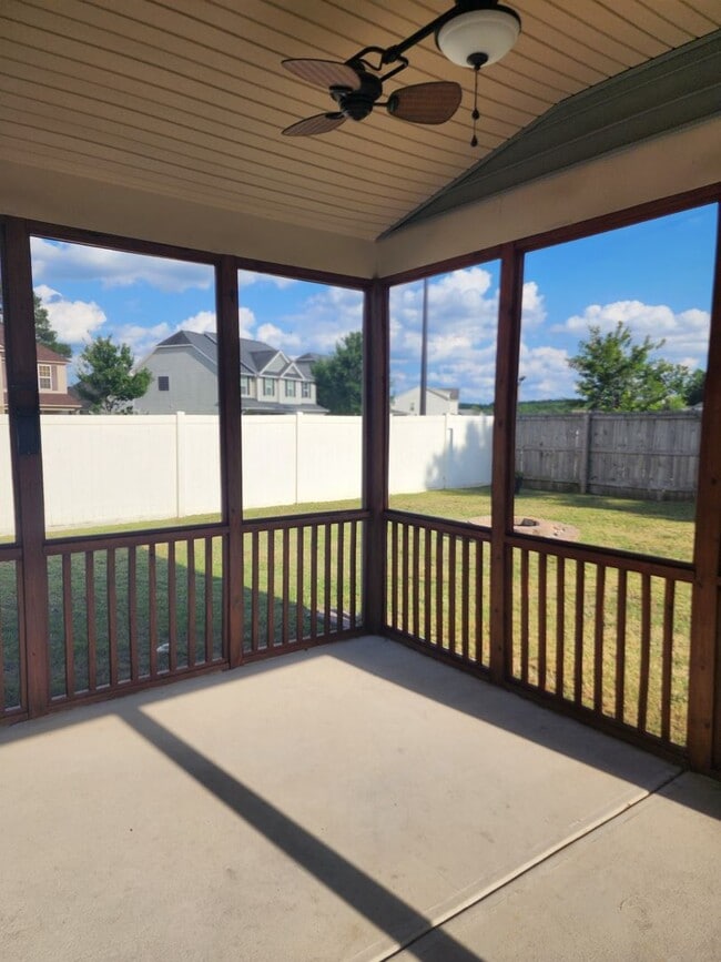 Building Photo - LEXINGTON PLANTATION