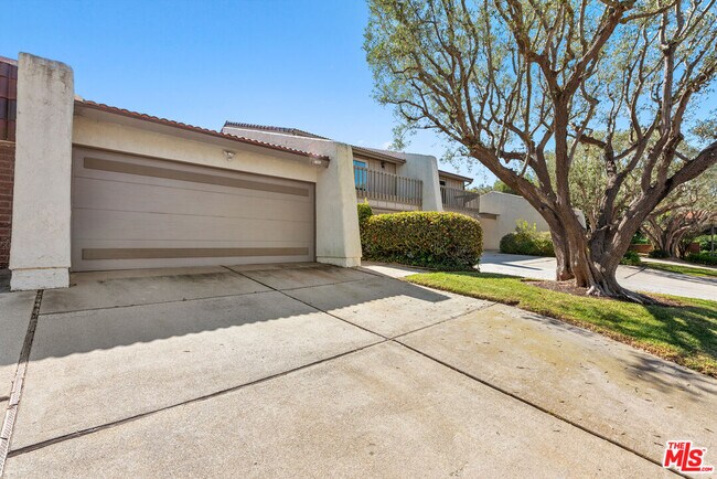 Building Photo - 106 Cresta Verde Dr