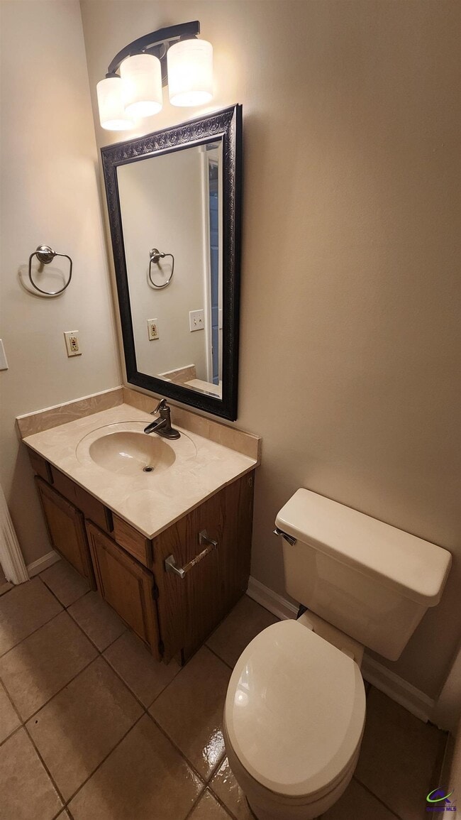 Building Photo - 45 Skyway Dr