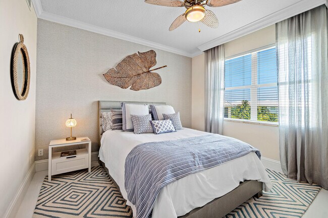 Building Photo - 342 Bay Colony Dr N