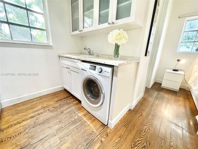 Building Photo - 439 15th St