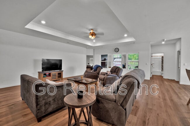Building Photo - 9426 Doss Ferry Ln
