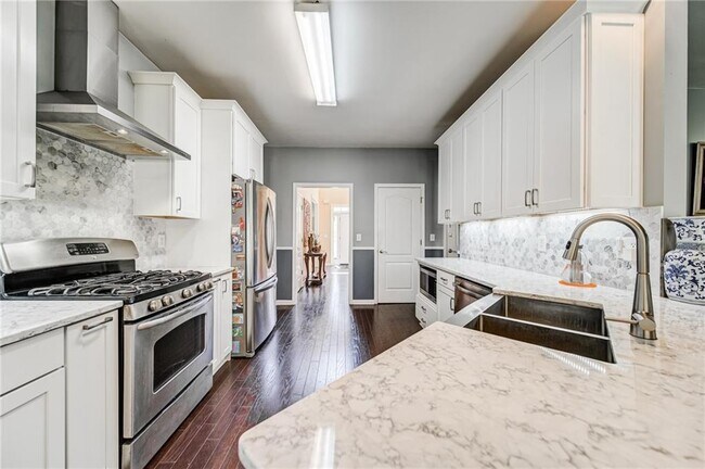 Building Photo - 2847 Lowe Ct