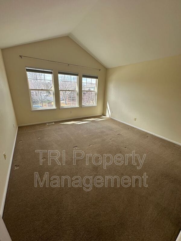 Building Photo - 122 Whitney Ct