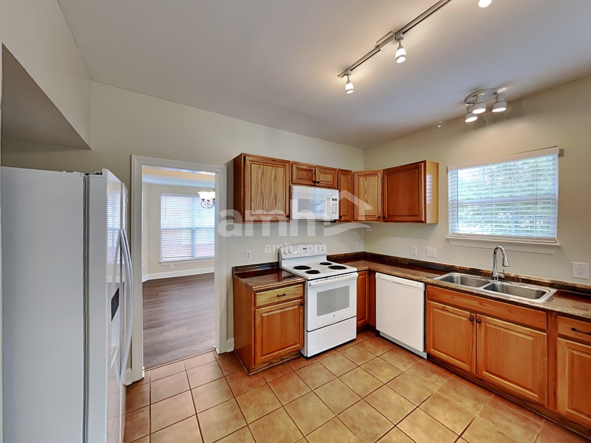 Building Photo - 6728 Autumn Oaks Dr