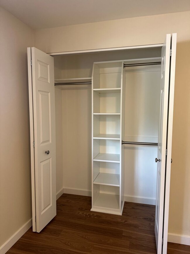 Building Photo - 928 NW Portland Ave