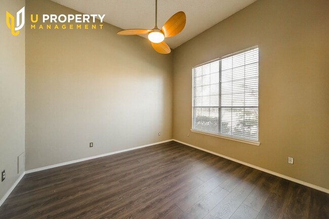 Building Photo - A Sweety Corner Home in Lewisville, Don't ...
