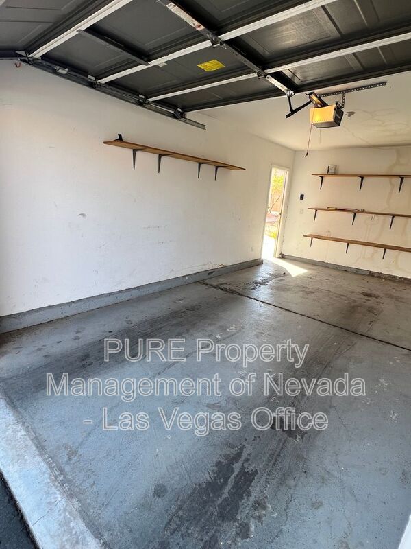 Building Photo - 8452 Boseck Dr