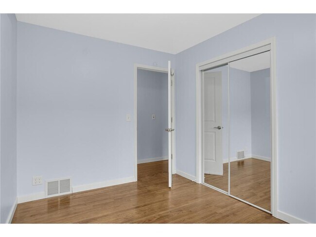 Building Photo - 4949 Jackson St NE