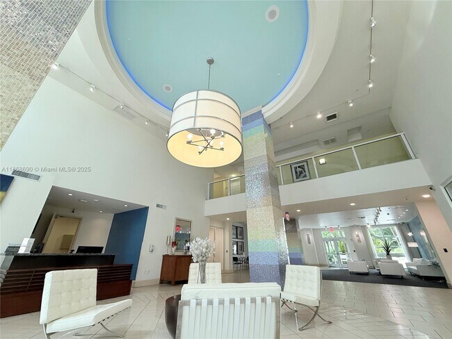 Building Photo - 2000 N Bayshore Dr