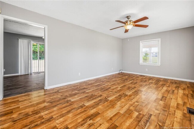 Building Photo - 7401 Paxton Dr