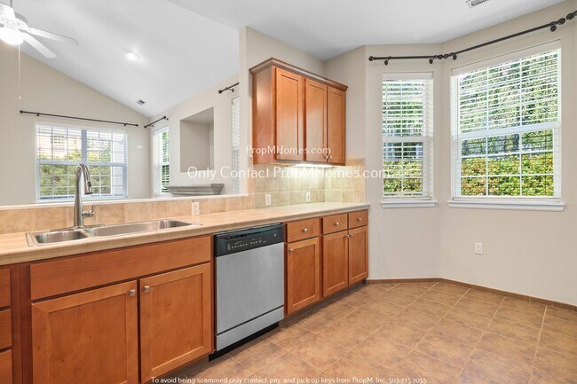 Building Photo - Elegant Condo with Dual Balconies and Spac...